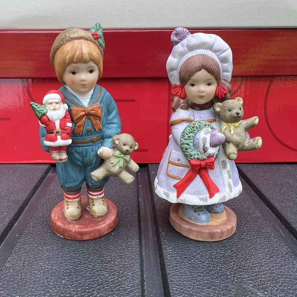 Vtg Giordano From The Attic Georgi & Vanessa Figurine Christmas Decor Hand Paint